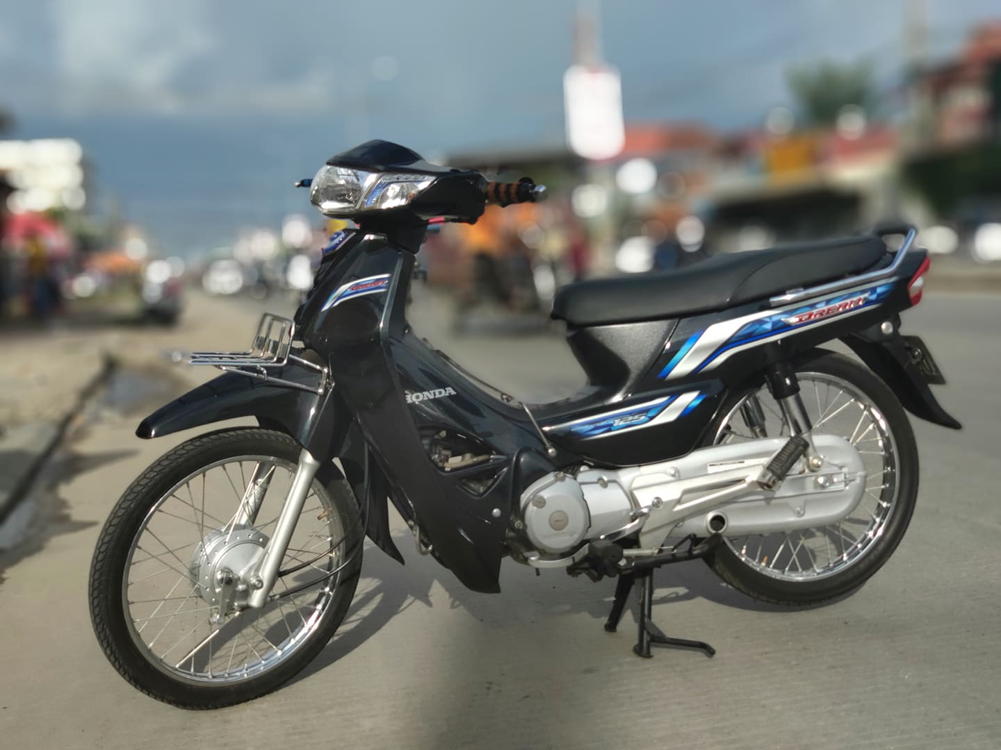 Honda Dream 2016